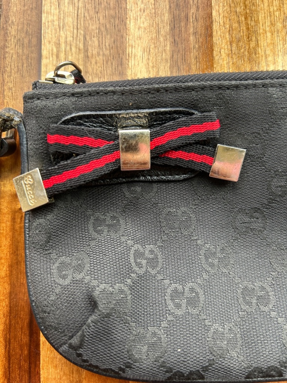 Vintage Gucci Black GG Wristlet Wallet – Authentic Designer Find - Picture 6 of 9
